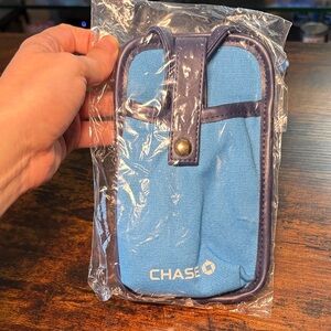 Chase US Open Phone Holder Crossbody / Mini Utility Bag – NWT